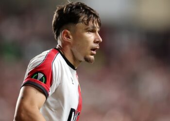 Liverpool cilja defanzivca Raya