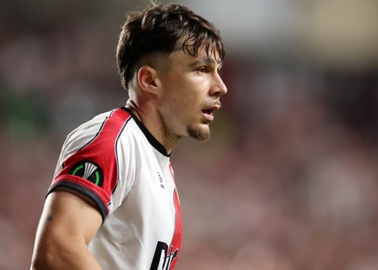 Liverpool cilja defanzivca Raya