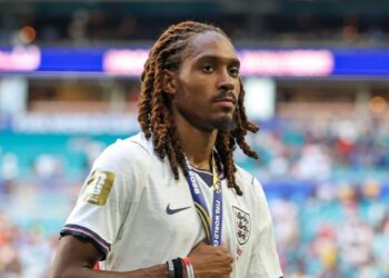 Djed Spence iz Tottenhama na meti Intera