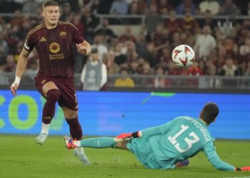 Valencia se povezuje sa Dovbykom, ali fokus je na bokovima