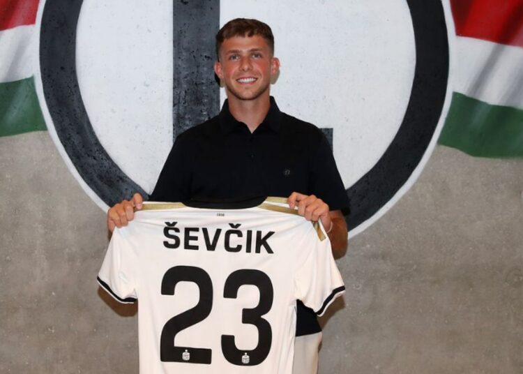 Problem Sparte i Legije je isti…