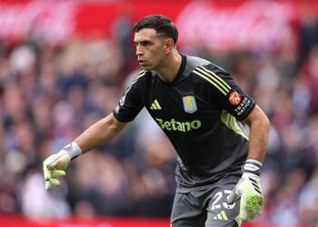 Emiliano Martinez na pijaci, traži se kupac?