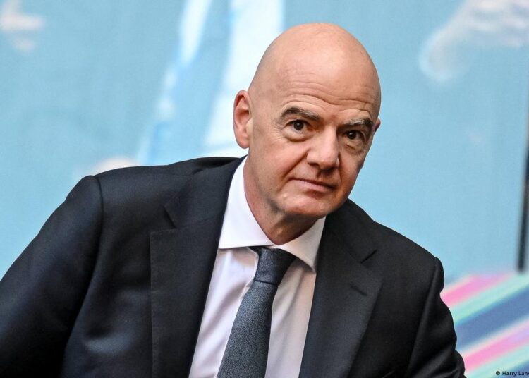 Infantino se bori za opstanak nakon propalog plana