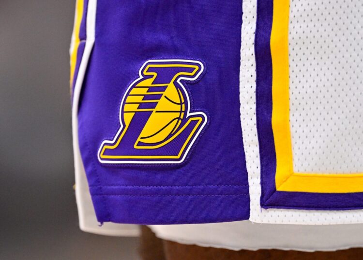 Los Angeles Lakersi prodati za 12 milijardi dolara