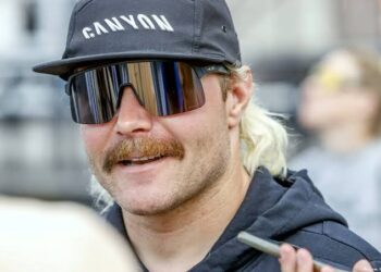 I Valtteri Bottas voli vožnje biciklom