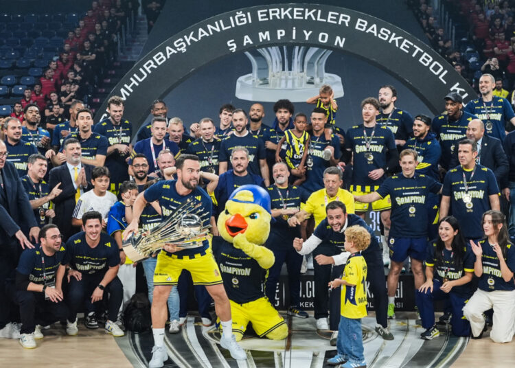 Fenerbahče odbranio trofej: Bešiktaš nemoćan u velikom istanbulskom derbiju