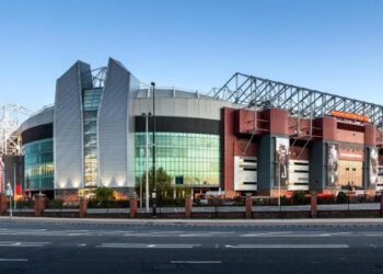 Man.United prodaje dijelove travnjaka Old Trafforda