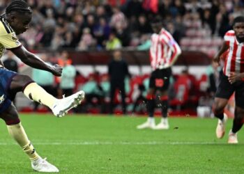 Arsenal nastavio savršen start: Guimarães i Saka srušili Sunderland