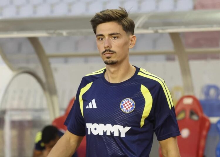 Dennis Hadžikadunić ‘testiran’ na tri pozicije u odbrani Garcije