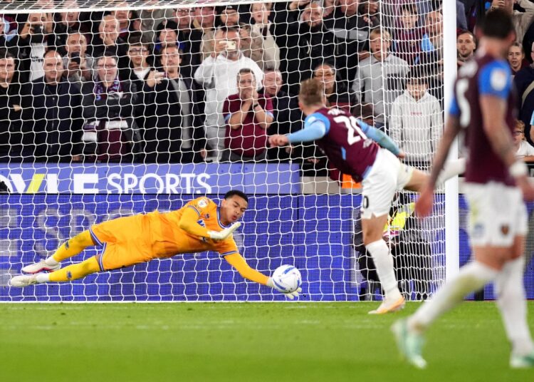 West Ham se spasio poraza protiv QPR-a, Bowen promašio penal!