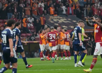 Galatasaray do pobjede u dramatičnoj završnici, uprkos isključenju!
