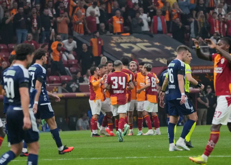 Galatasaray do pobjede u dramatičnoj završnici, uprkos isključenju!